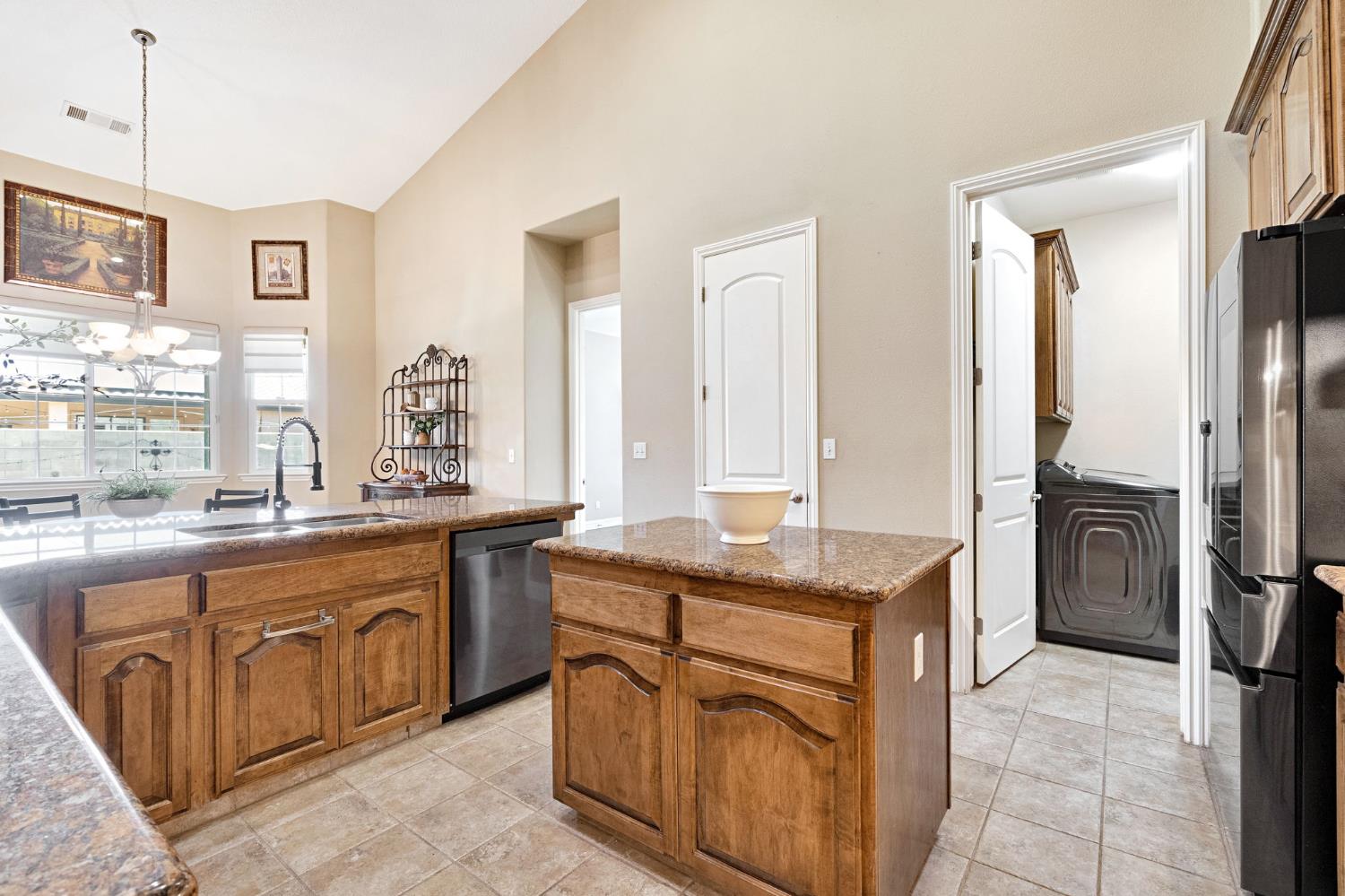 2512 Rodeo Street Selma, CA 93662 - Photo 17 of 42
