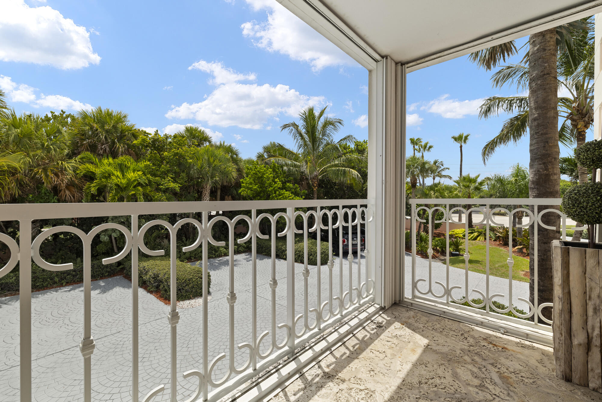 1701 Northeast Ocean Boulevard, Unit 104 Stuart, FL 34996 - Photo 25 of 45 48_0h8a1071