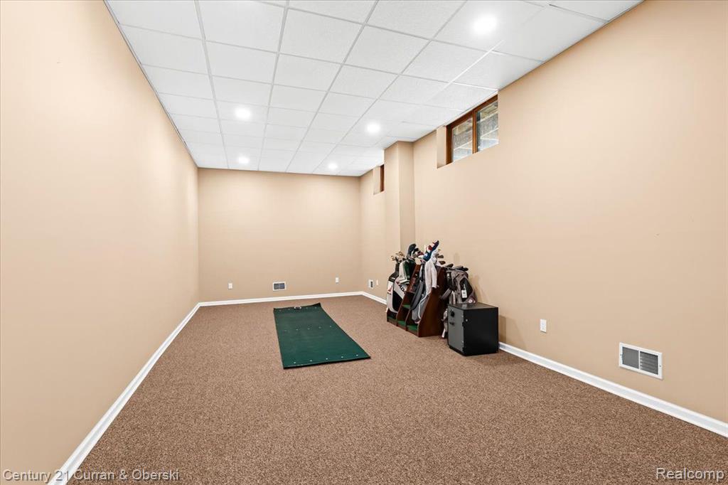 20148 Longridge Road Northville, MI 48167 - Photo 38 of 53
