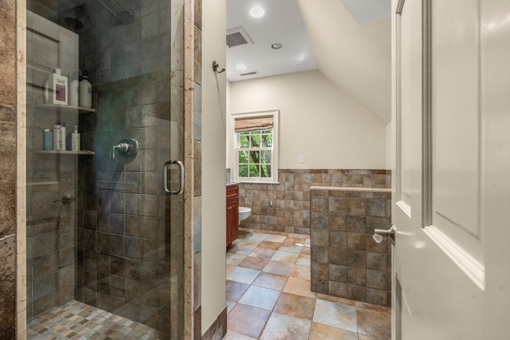 103 Loring Road Weston, MA 02493 - Photo 11 of 20