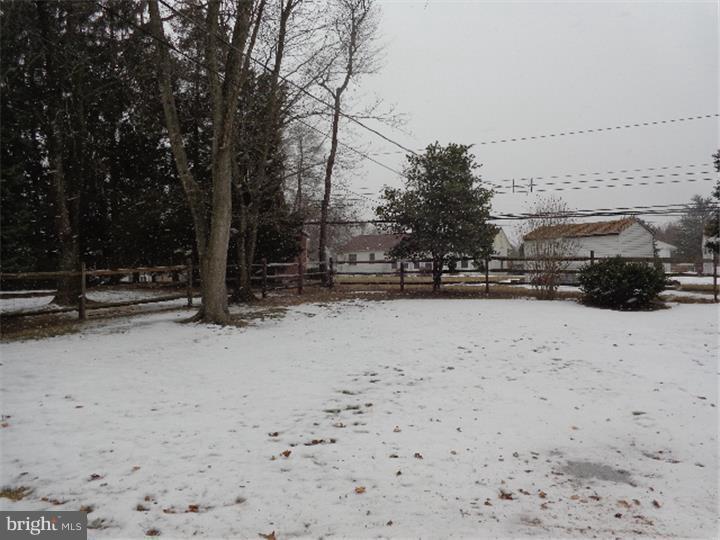 30 Chestnut Road Southampton, PA 18966 - Photo 23 of 25 Back Yard