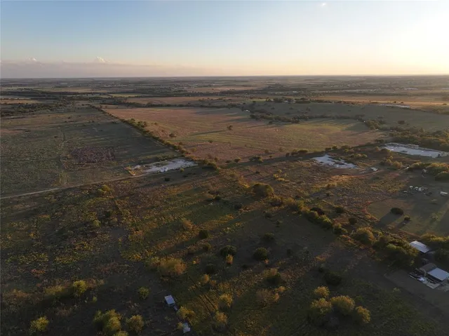 $500,000 | 8157 County Road 1009, Godley, TX 76044