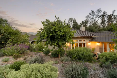 $2,195,000 | 813 Country Club Drive, Ojai, CA 93023