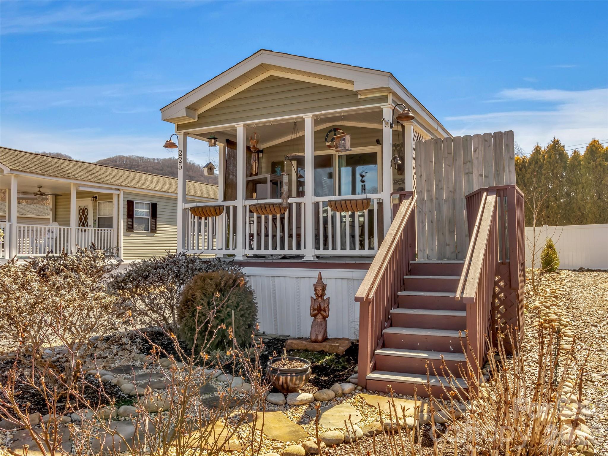 225 Pike Point Waynesville, NC 28785 - Photo 2 of 33