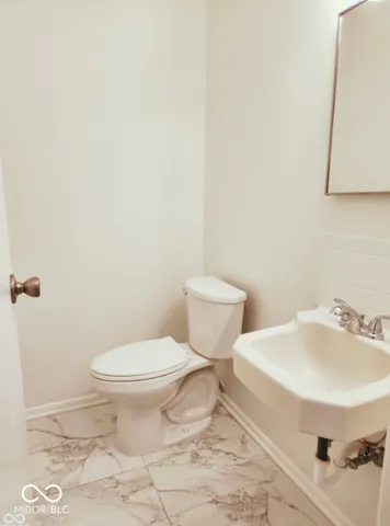 $2,300 | 9502 East 600 South, Zionsville, IN 46077