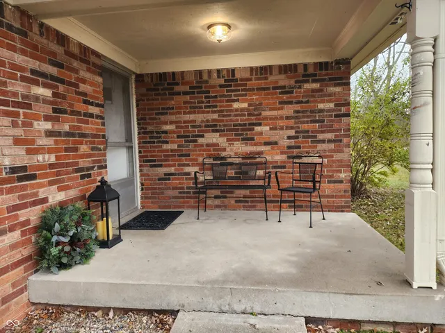 $2,300 | 9502 East 600 South, Zionsville, IN 46077