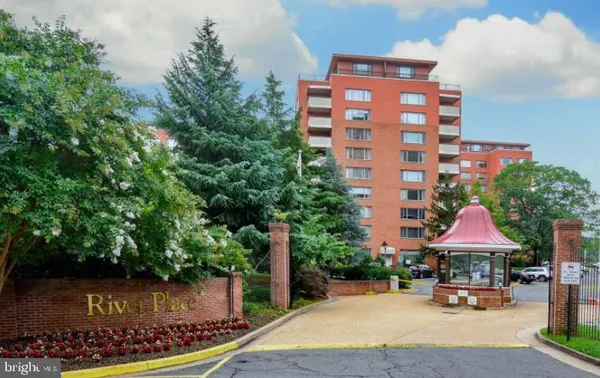 $1,550 | 1111 Arlington Boulevard, Unit 510, Arlington, VA 22209