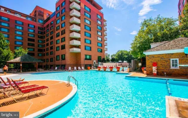 $1,750 | 1111 Arlington Boulevard, Unit 510, Arlington, VA 22209