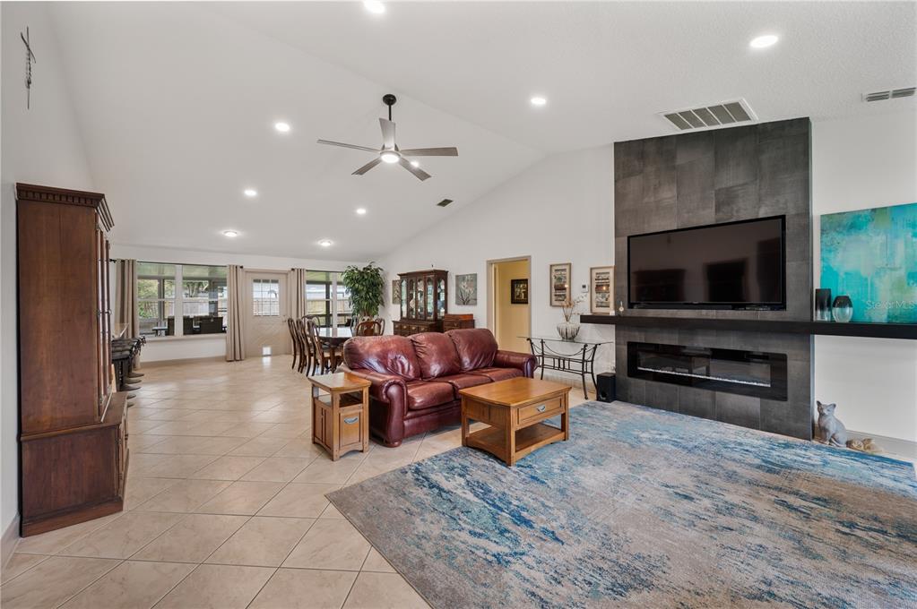 4128 Mather Road West Lakeland, FL 33810 - Photo 4 of 44