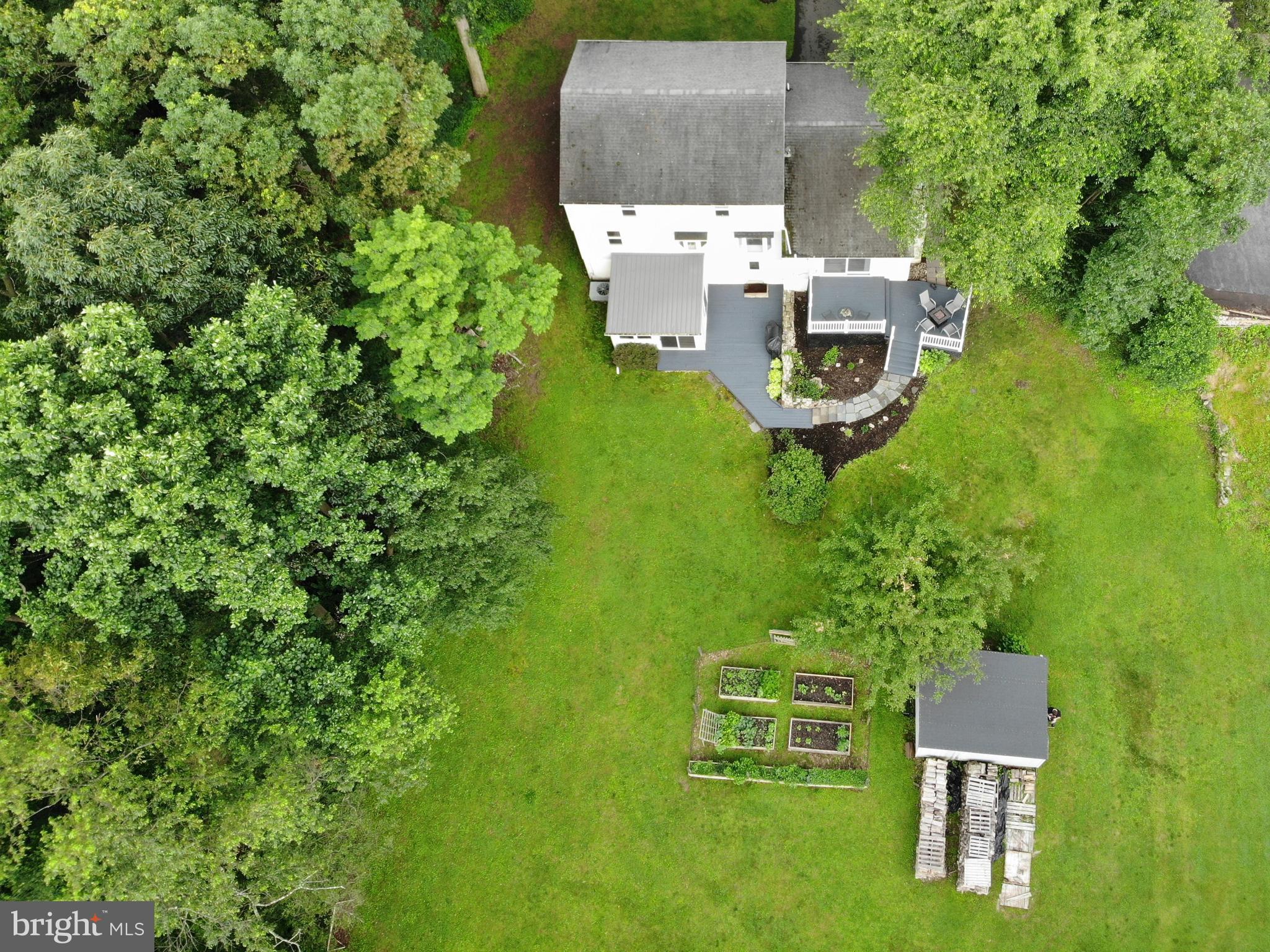 1389 Valley View Road Pottstown, PA 19465 - Photo 5 of 40