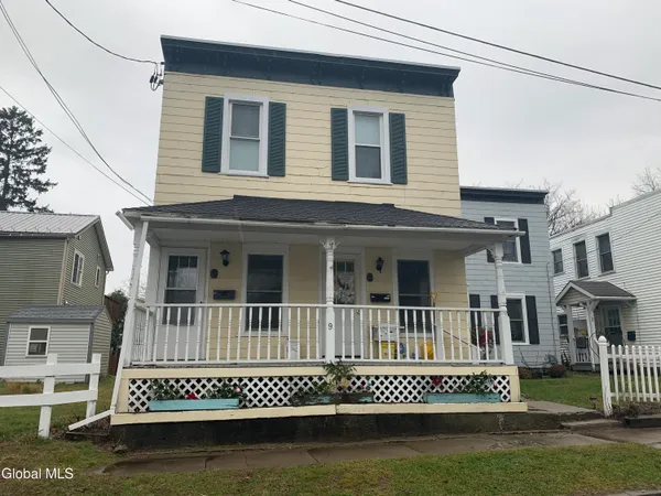 $1,500 | 9 James Street, Unit 2, Saratoga Springs, NY 12866