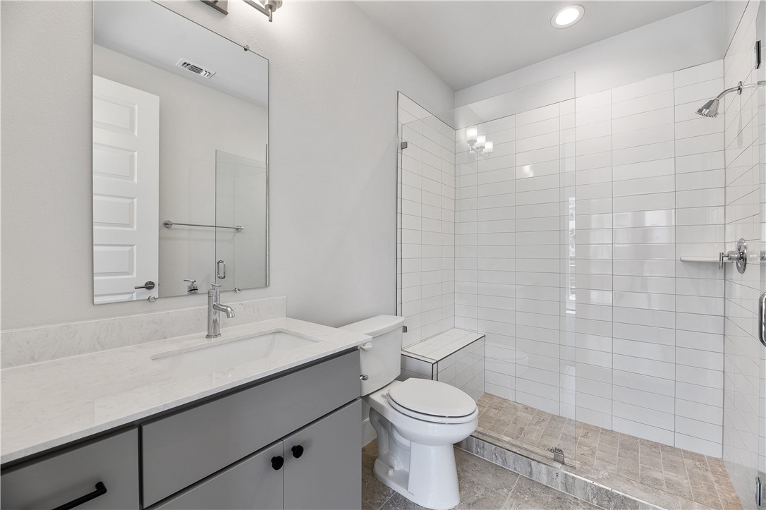 4611 Unity Circle Austin, TX 78731 - Photo 35 of 40 First floor full bathroom