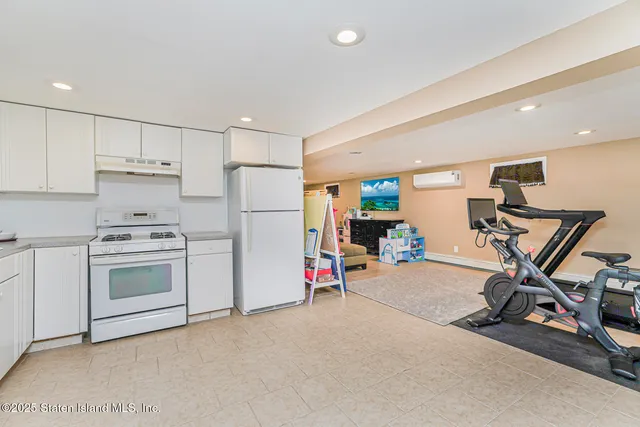 $819,000 | 82 Woods Of Arden Road | Eltingville