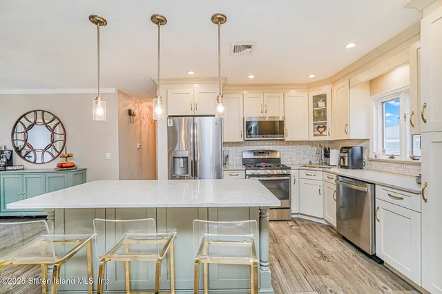 $819,000 | 82 Woods Of Arden Road | Eltingville