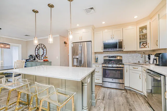 $819,000 | 82 Woods Of Arden Road | Eltingville