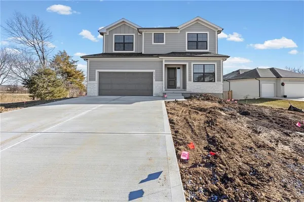 $476,450 | 12222 South Emerald Street, Olathe, KS 66061