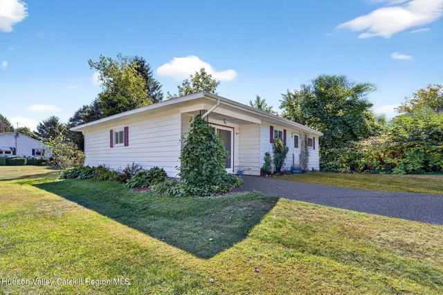 $301,000 | 6 Brooks Lane, Catskill, NY 12414