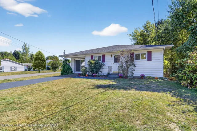 $301,000 | 6 Brooks Lane, Catskill, NY 12414