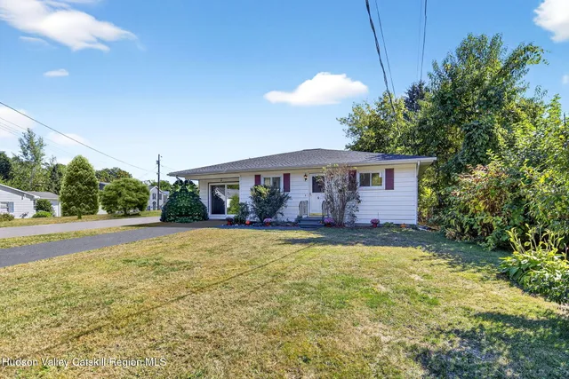 $301,000 | 6 Brooks Lane, Catskill, NY 12414