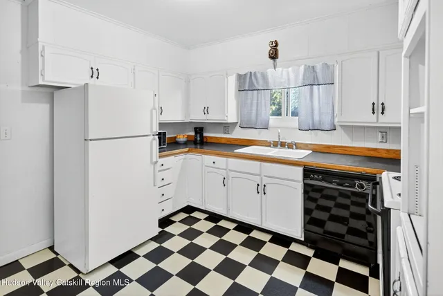 $301,000 | 6 Brooks Lane, Catskill, NY 12414