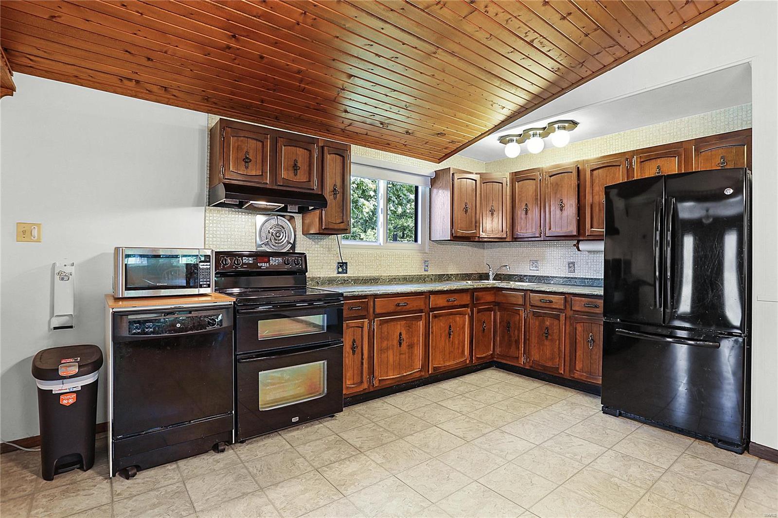 8436 Heinz Road New Douglas, IL 62074 - Photo 14 of 49