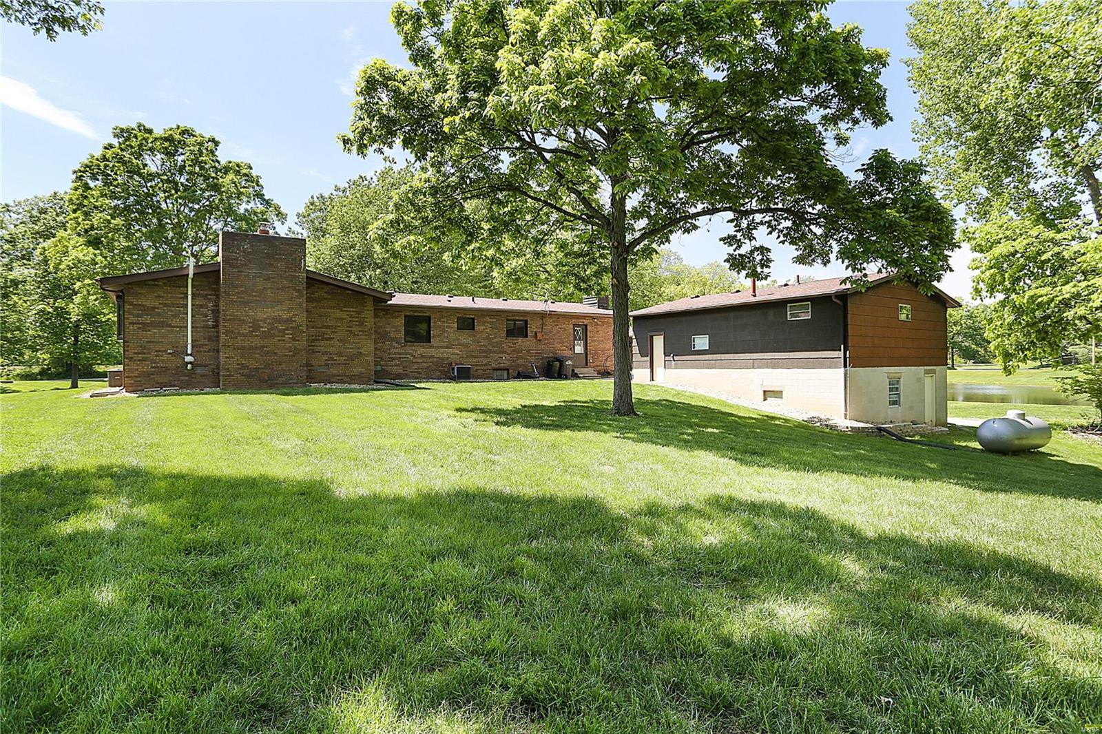 8436 Heinz Road New Douglas, IL 62074 - Photo 30 of 49