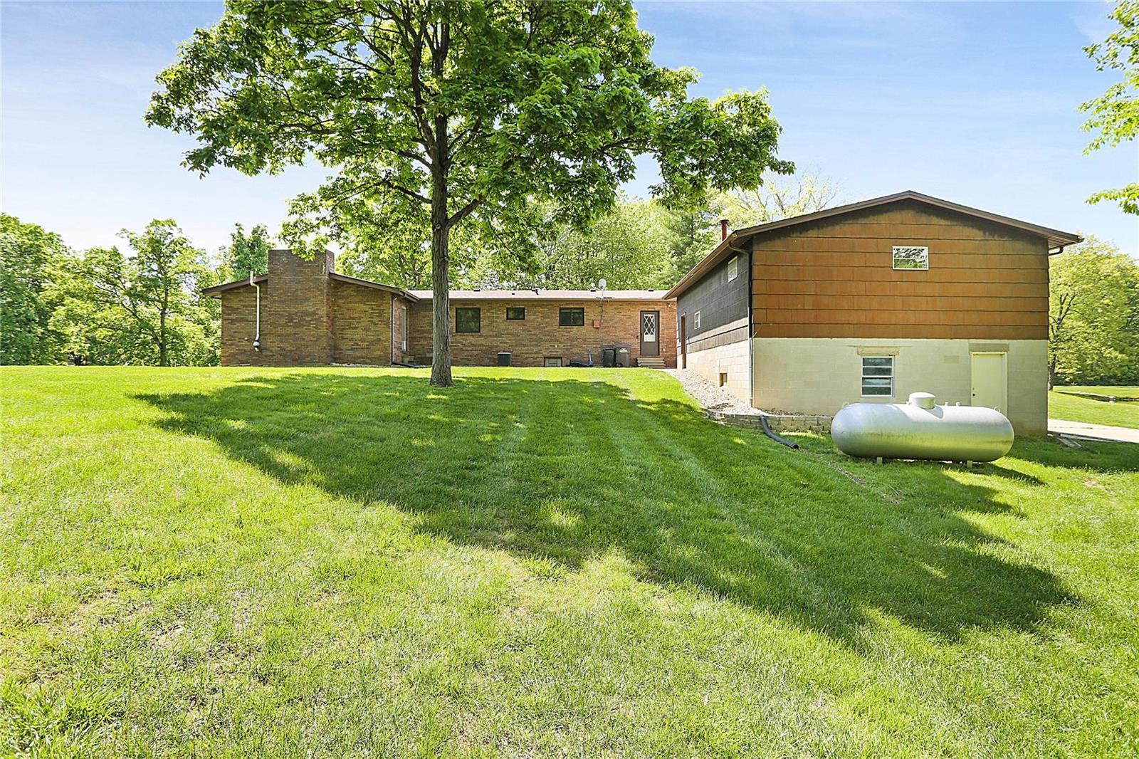 8436 Heinz Road New Douglas, IL 62074 - Photo 31 of 49
