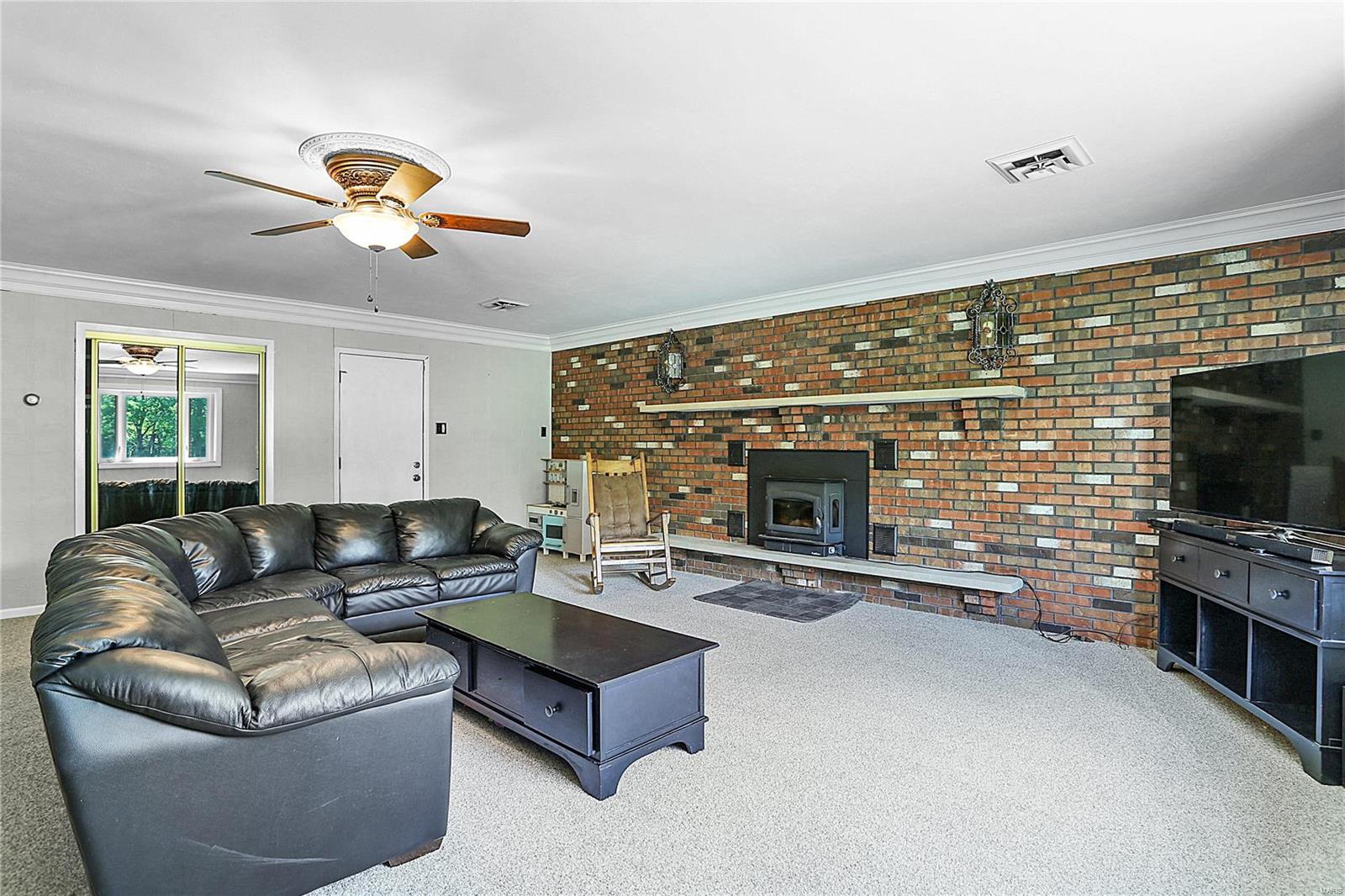 8436 Heinz Road New Douglas, IL 62074 - Photo 10 of 49