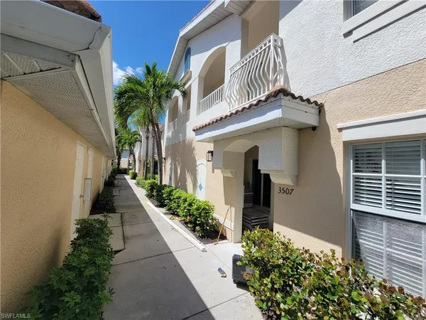 $2,500 | 3037 Driftwood Way, Unit 3505, Naples, FL 34109