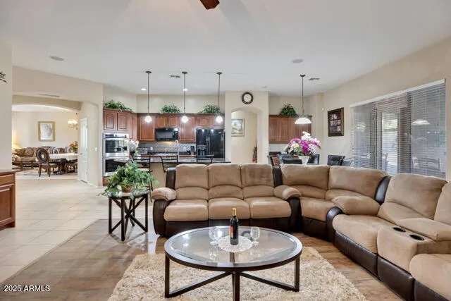 $4,900 | 1928 West Spur Drive, Phoenix, AZ 85085