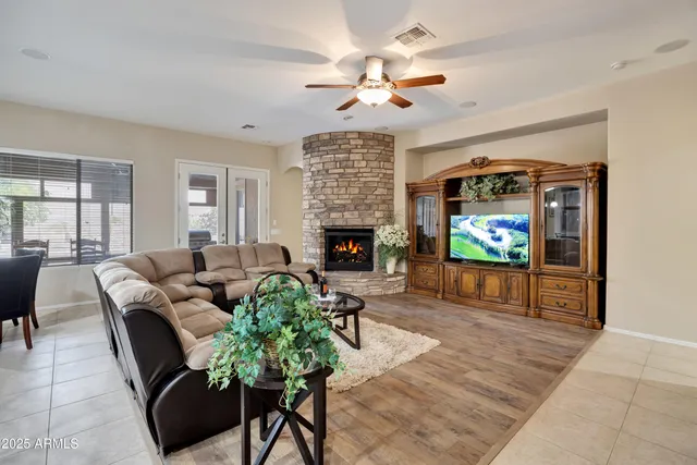 $4,900 | 1928 West Spur Drive, Phoenix, AZ 85085