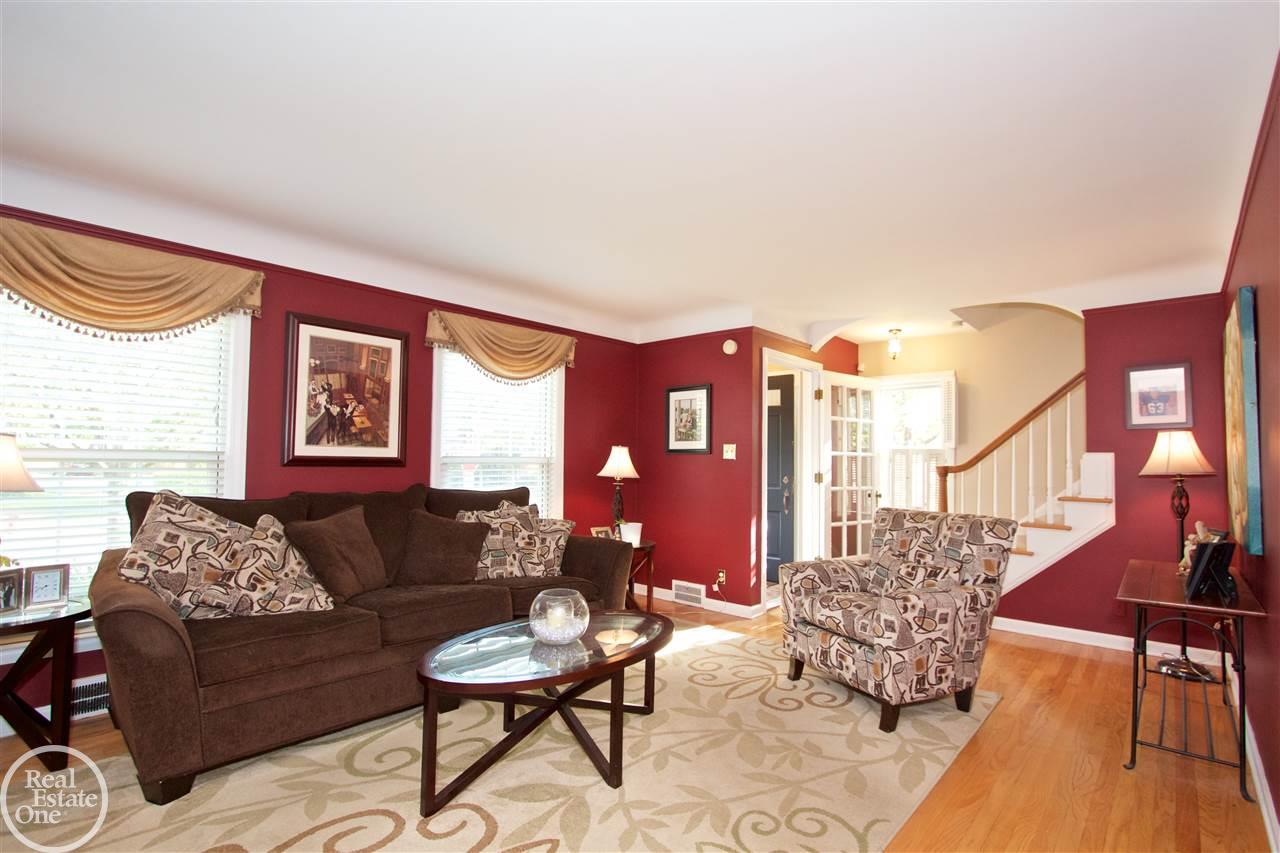 451 Touraine Road Grosse Pointe, MI 48236 - Photo 14 of 40 31329741-13.JPG