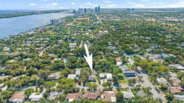 $4,650 | 306 34th Street, West Palm Beach, FL 33407
