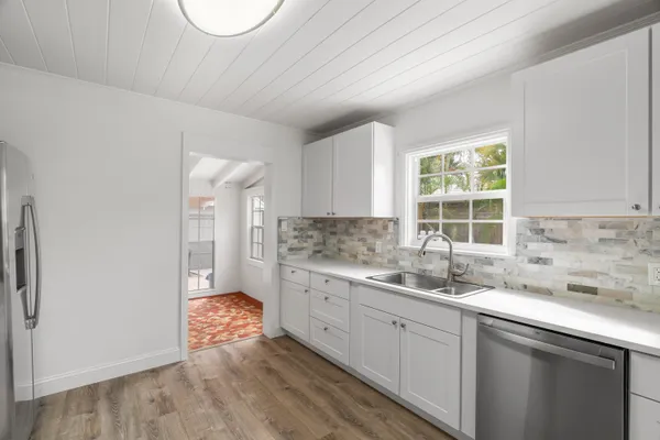 $4,650 | 306 34th Street, West Palm Beach, FL 33407