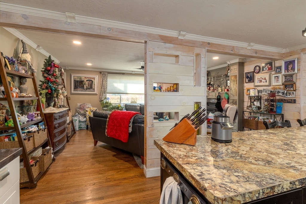 35 Florence Road Easthampton, MA 01027 - Photo 5 of 20