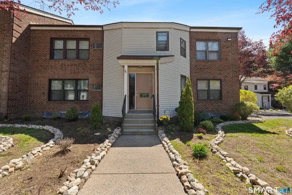 $198,000 | 69 Wellington Drive, Unit 69, Farmington, CT 06032
