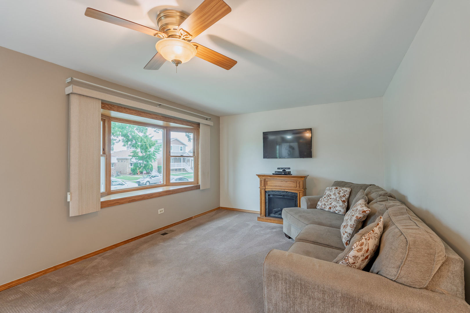 2359 Burr Oak Avenue Riverside, IL 60546 - Photo 15 of 52