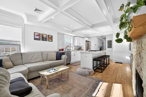 $3,500 | 20 Arlington Street, Unit 4, Somerville, MA 02145