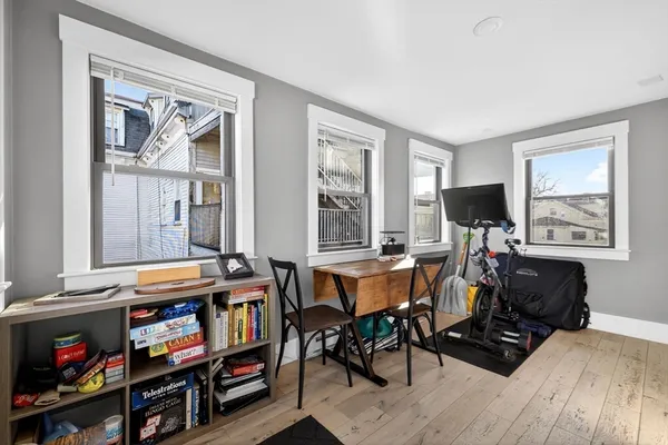 $3,500 | 20 Arlington Street, Unit 4, Somerville, MA 02145