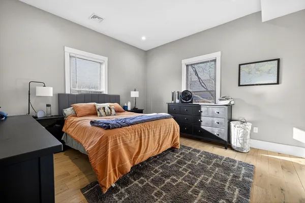 $3,500 | 20 Arlington Street, Unit 4, Somerville, MA 02145