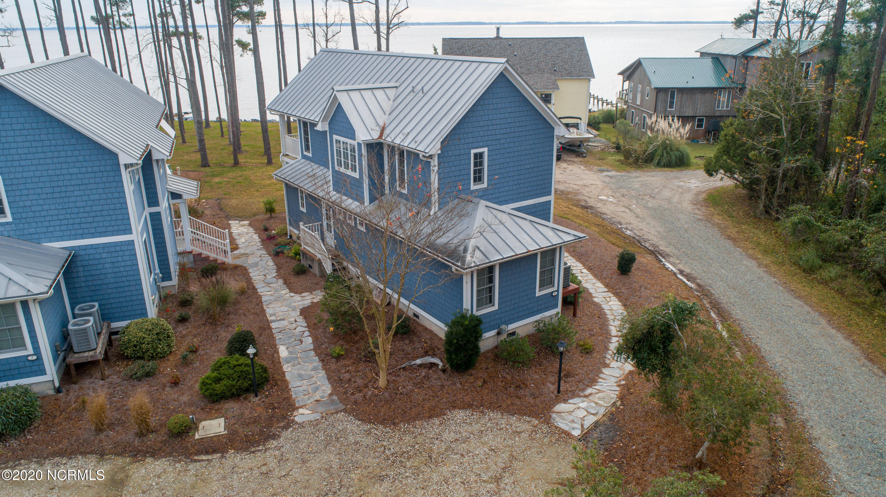 511 Neuse Village Road, Unit 8 Arapahoe, NC 28510 - Photo 13 of 53 511 Neuse Village Cottage #8-11