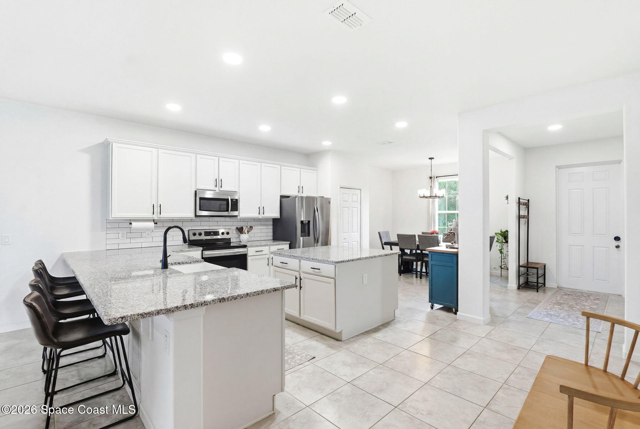 712 Duncan Road Southeast Palm Bay, FL 32909 - Photo 8 of 33 Kitchen