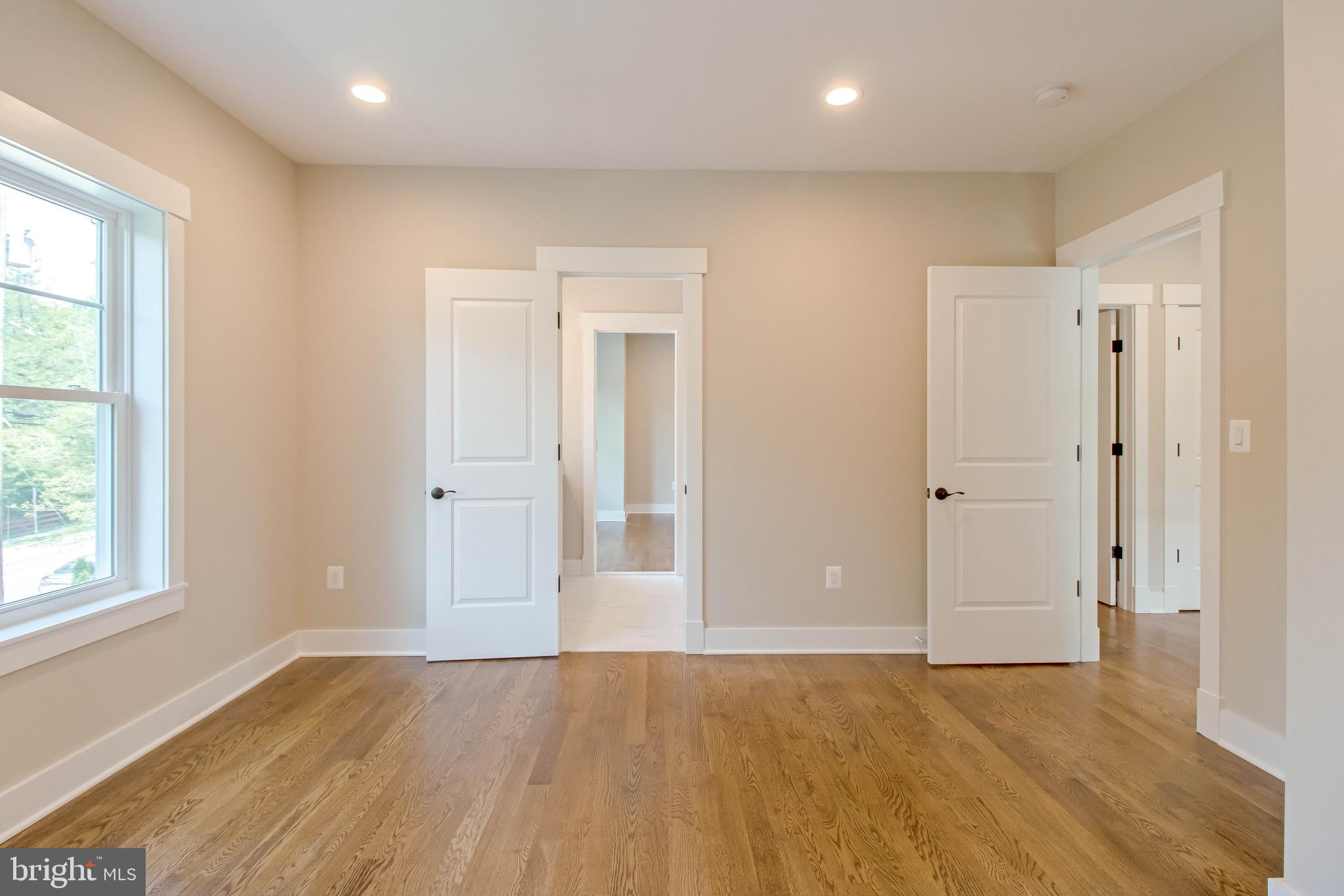 6204 Greentree Road Bethesda, MD 20817 - Photo 11 of 36