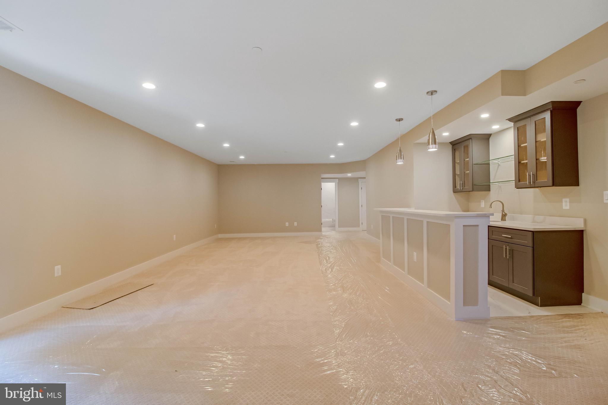 6204 Greentree Road Bethesda, MD 20817 - Photo 26 of 36