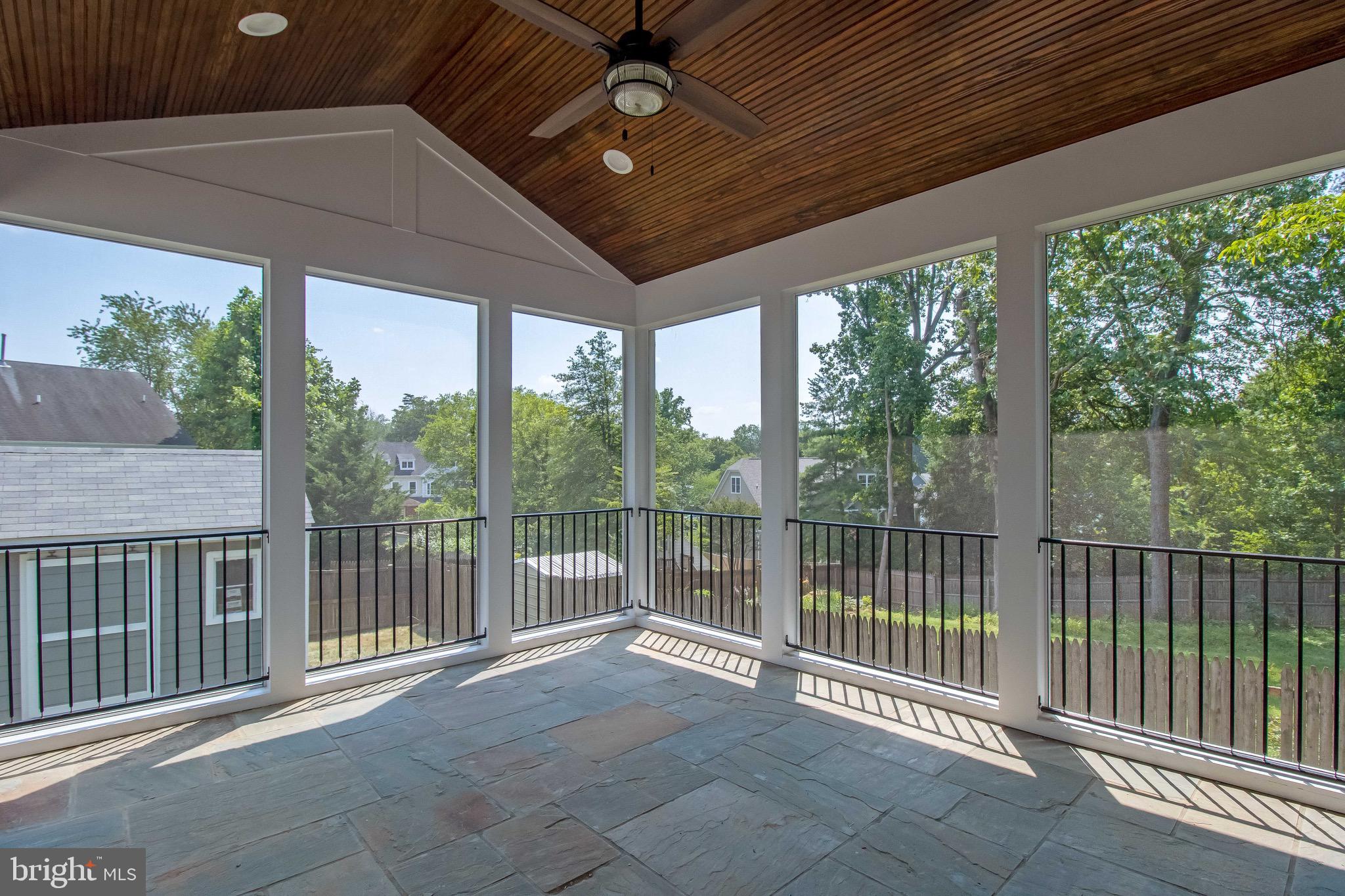 6204 Greentree Road Bethesda, MD 20817 - Photo 31 of 36