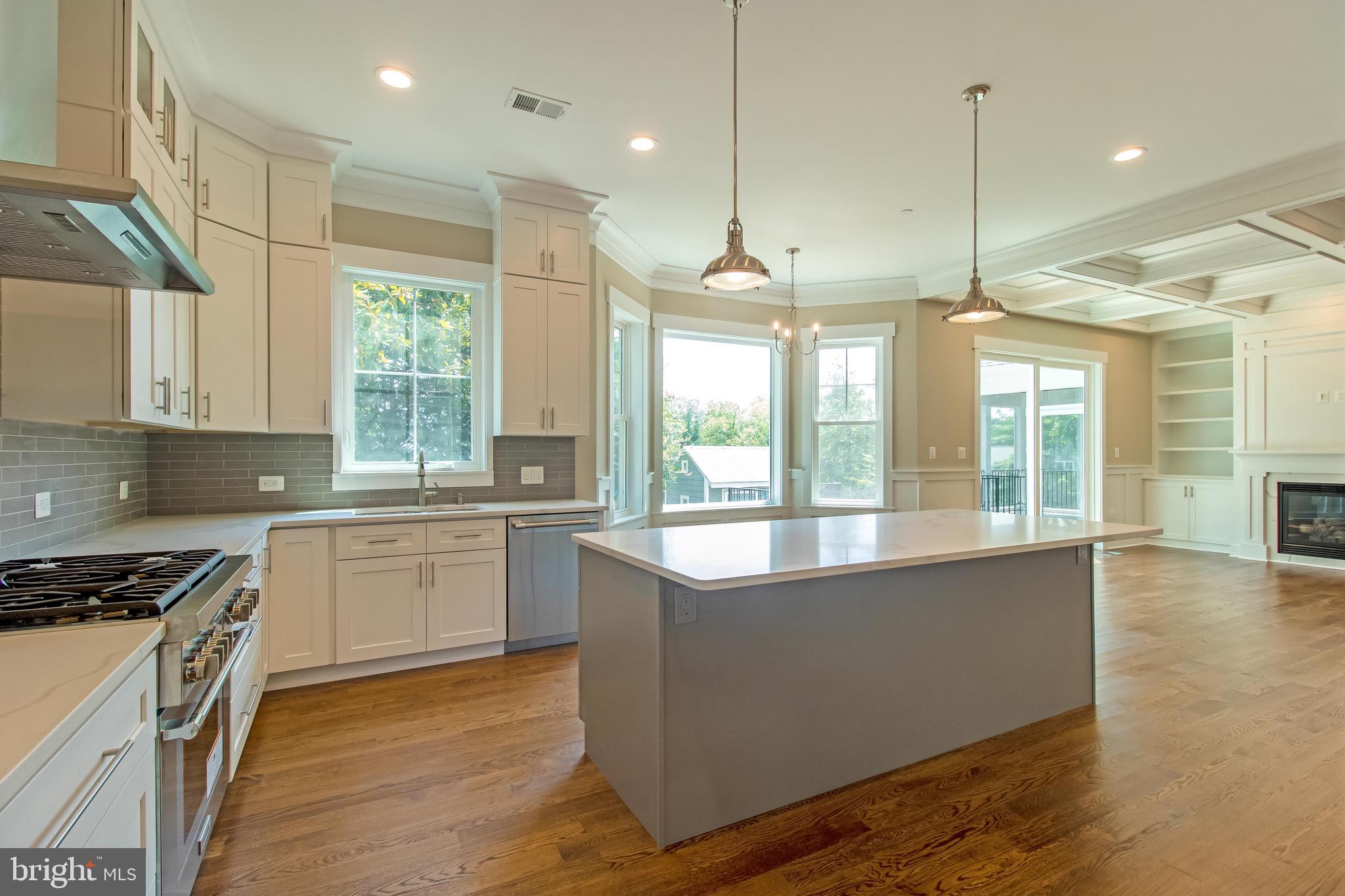 6204 Greentree Road Bethesda, MD 20817 - Photo 5 of 36