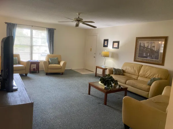 $1,500 | 26 Lake Vista Trail, Unit 201, Port St. Lucie, FL 34952