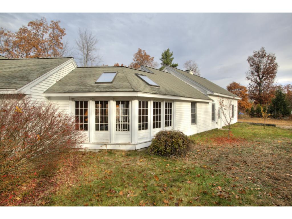 86 Sullivan Road Hudson, NH 03051 - Photo 4 of 36