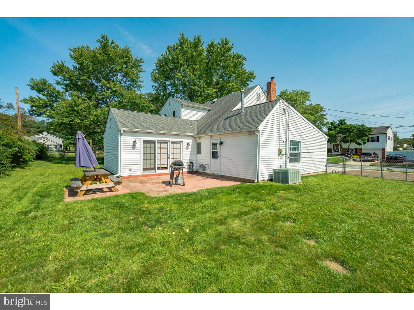 1032 Winslow Road Williamstown, NJ 08094 - Photo 5 of 25 View in Back