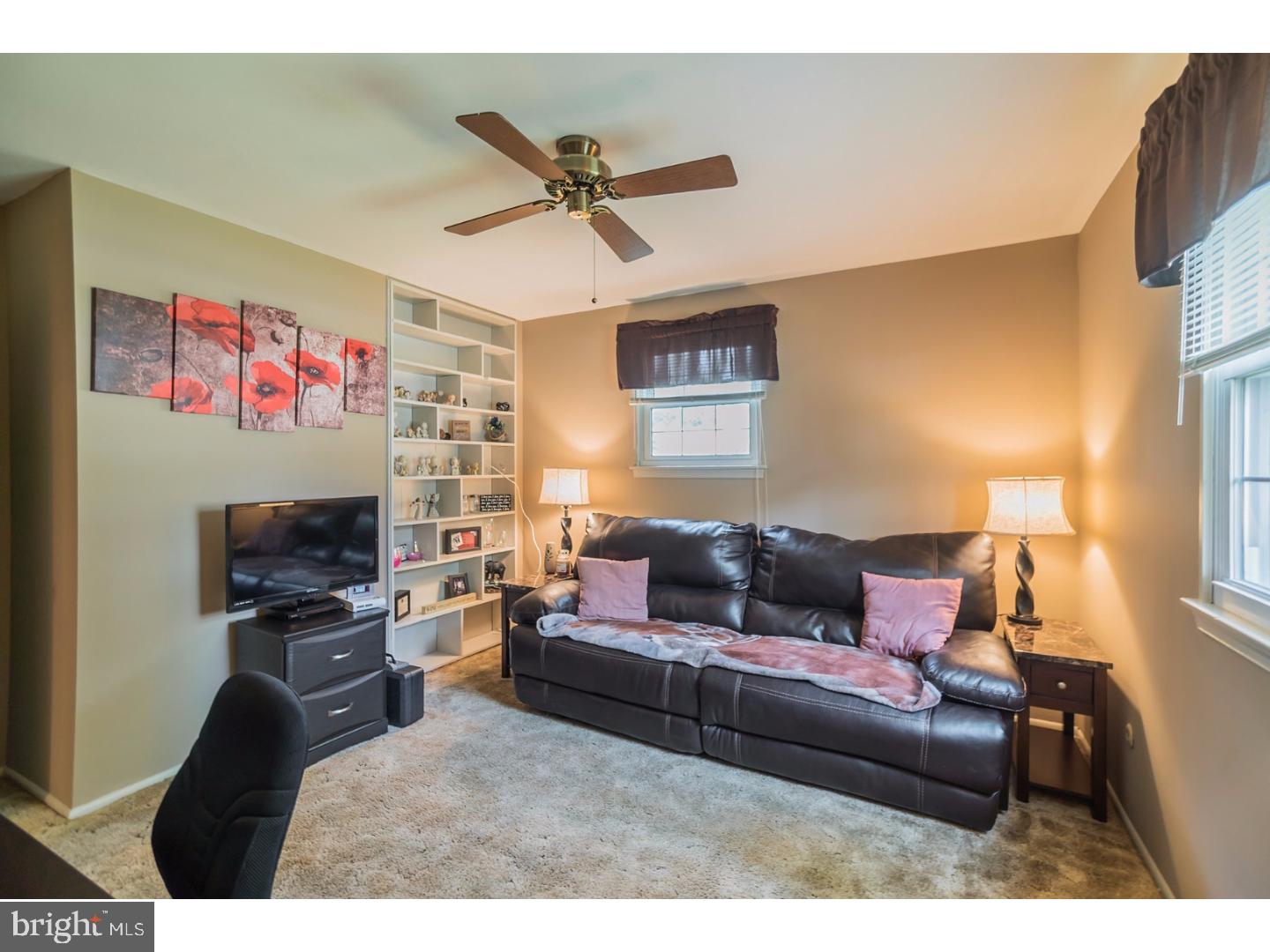 1032 Winslow Road Williamstown, NJ 08094 - Photo 10 of 25 Den